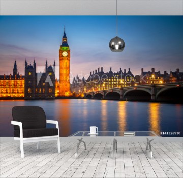 Bild på Big Ben and westminster bridge at dusk in London